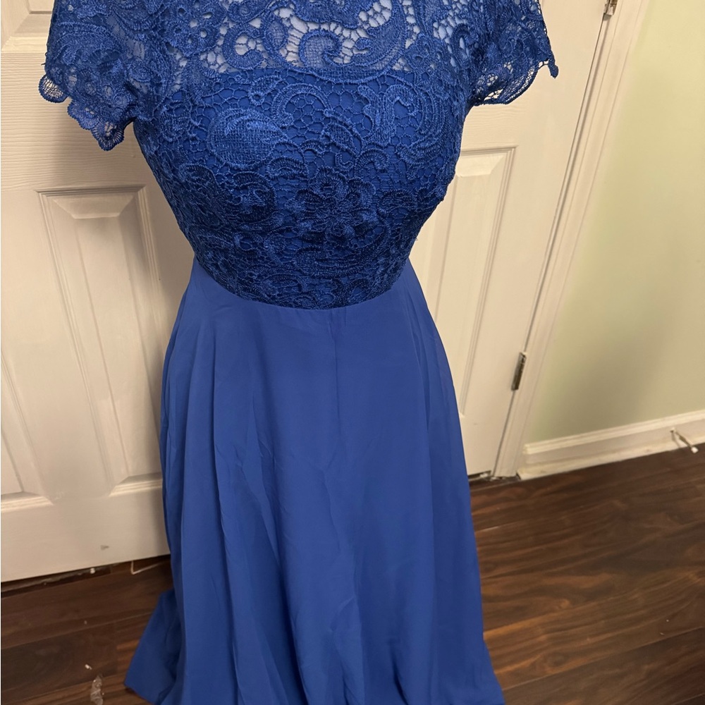 Elegant Blue Lace Bodice Evening Dress